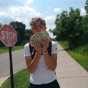 Meet your Posher, Buddy